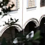 Palazzo Della Loggia B&B