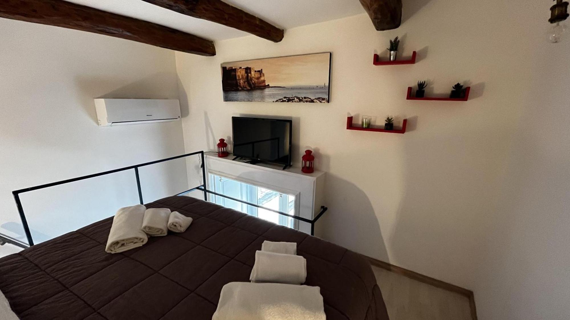 Palazzo Della Loggia Bed & Breakfast Naples